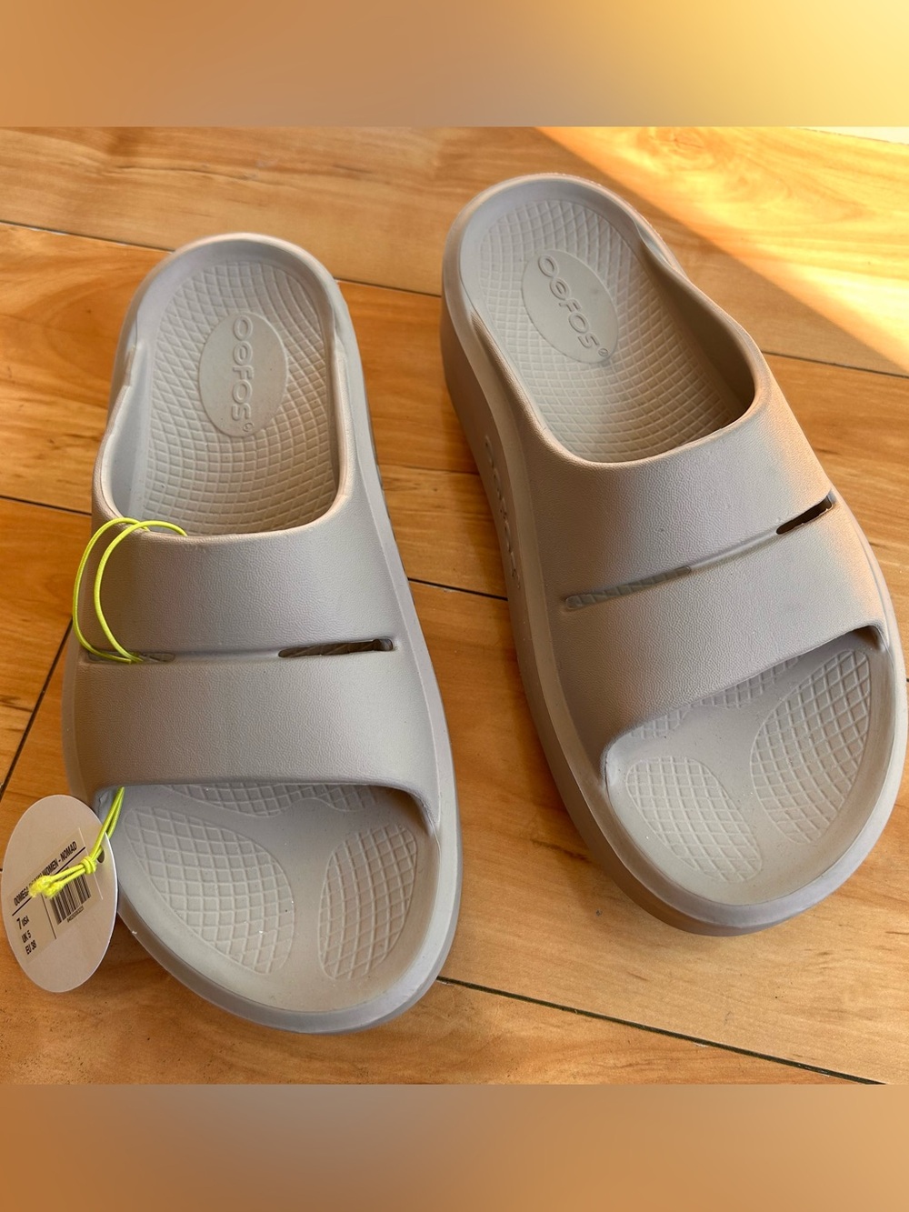 Women OOFOS Oomega Ooahh Nomad 100% Original Brand New